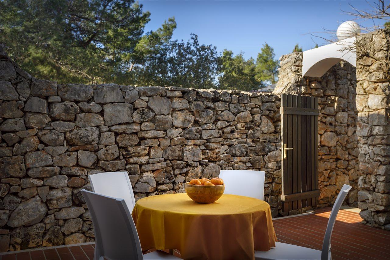 Trim Sunny Apartments By Valamar Stari Grad  Bagian luar foto