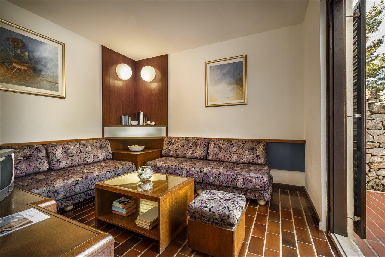 Trim Sunny Apartments By Valamar Stari Grad  Bagian luar foto