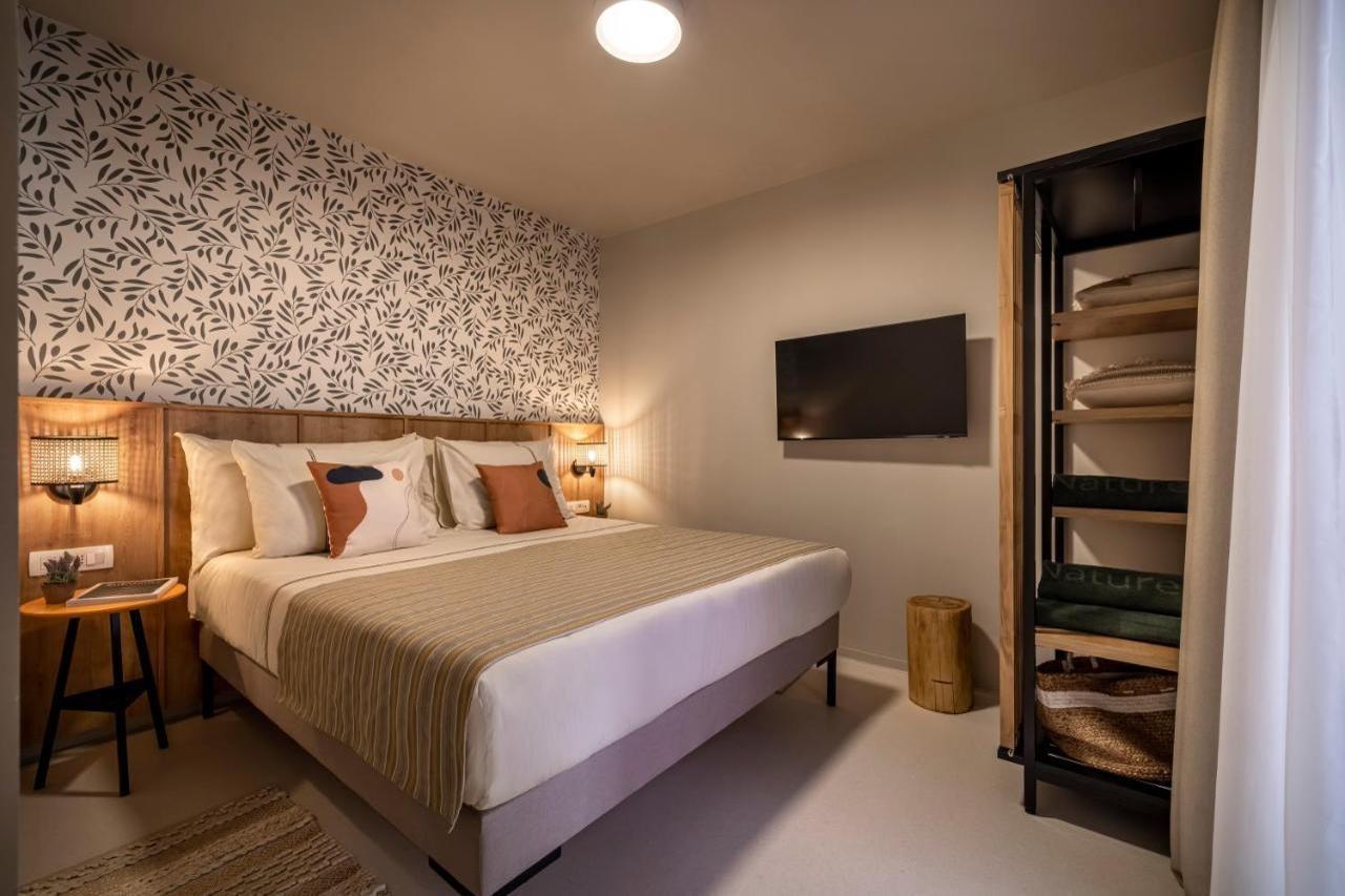 Trim Sunny Apartments By Valamar Stari Grad  Bagian luar foto